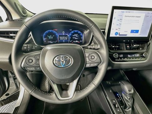 Used 2026 Toyota Corolla Cross XLE w/ Convenience Package FWD image 11