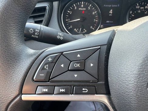 Used 2020 Nissan Rogue S image 10