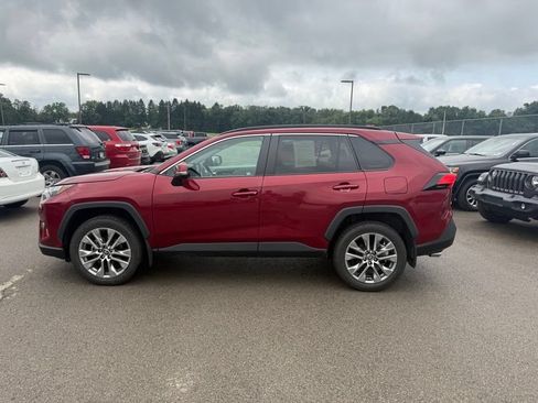 Used 2022 Toyota RAV4 XLE Premium AWD/4WD image 20
