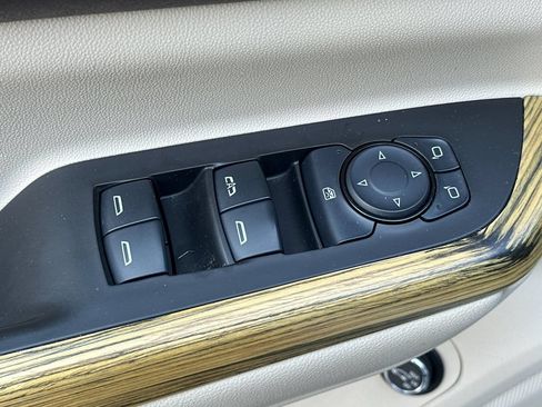 Used 2017 GMC Acadia Denali w/ Technology Package AWD/4WD image 11
