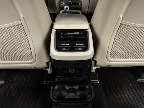 Used 2025 Volvo XC90 B6 Ultra w/ Protection Package Premier image 28