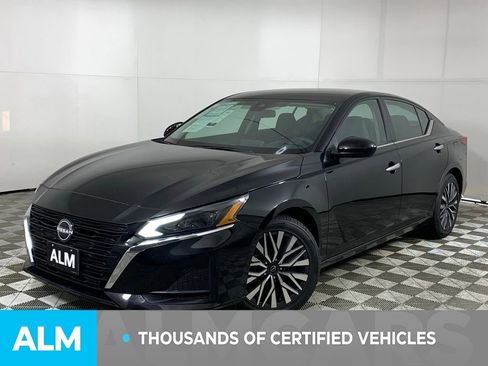 Used 2023 Nissan Altima 2.5 SV image 4