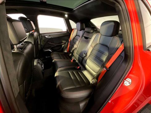 Certified 2026 Porsche Macan GTS AWD/4WD image 24