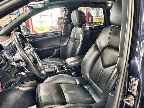 Used 2023 Porsche Macan S AWD/4WD image 12