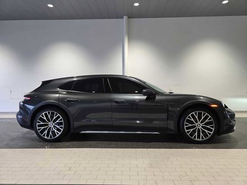 Used 2022 Porsche Taycan 4 Cross Turismo image 7