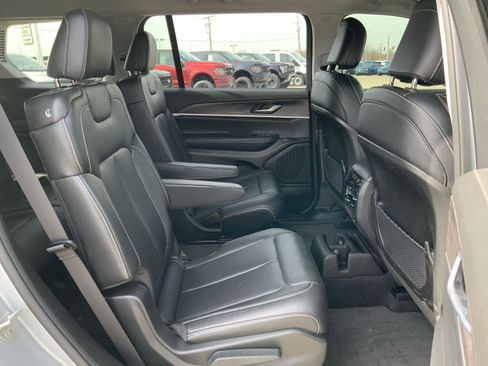 Used 2023 Jeep Grand Cherokee L Limited AWD/4WD image 58