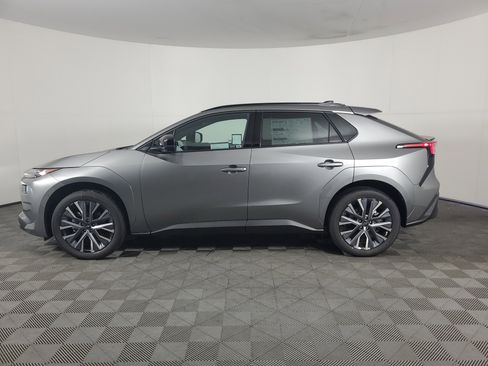 New 2026 Subaru Solterra Limited XT image 7