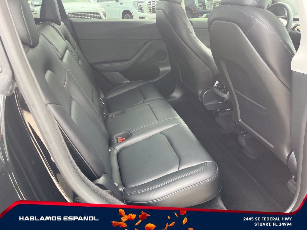 Used 2024 Tesla Model Y Long Range RWD image 17