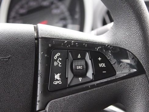 Used 2014 Chevrolet Equinox LS image 27