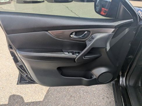 Used 2014 Nissan Rogue S image 9