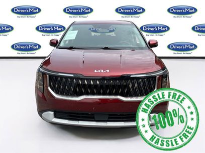 Used 2025 Kia Carnival
