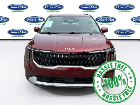 Used 2025 Kia Carnival FWD image 2