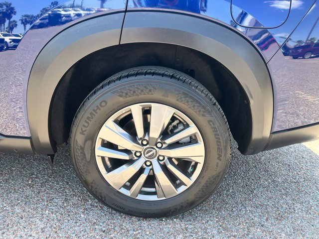 Used 2025 Nissan Pathfinder SV FWD image 10