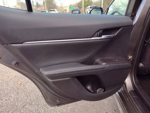 Used 2023 Toyota Camry XSE image 18