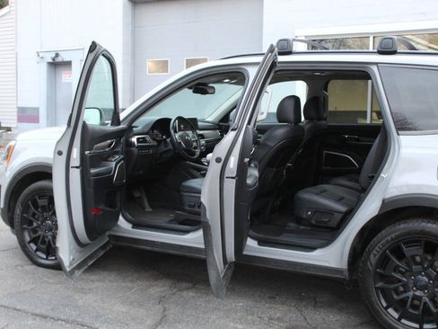 Used 2021 Kia Telluride EX w/ EX Premium Package AWD/4WD image 38