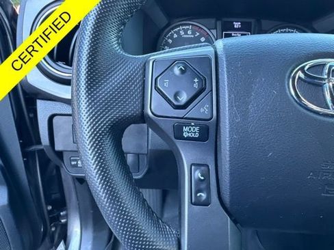 Used 2021 Toyota Tacoma TRD Off-Road AWD/4WD image 15