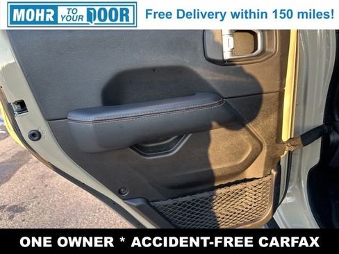 Used 2022 Jeep Gladiator Mojave w/ Cold Weather Group image 32