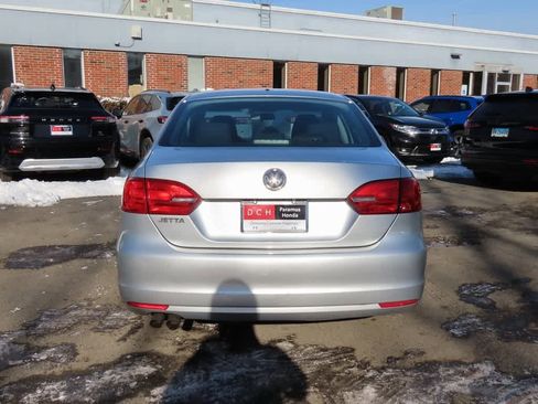 Used 2014 Volkswagen Jetta S image 5