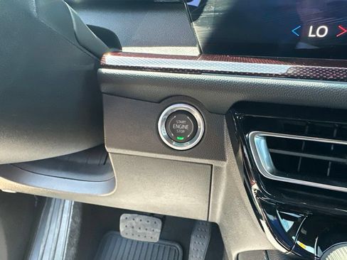 Certified 2026 Chevrolet Traverse RS AWD/4WD image 10