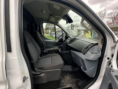 Used 2019 Ford Transit 250 130 Low Roof w/ Exterior Upgrade Package RWD image 27