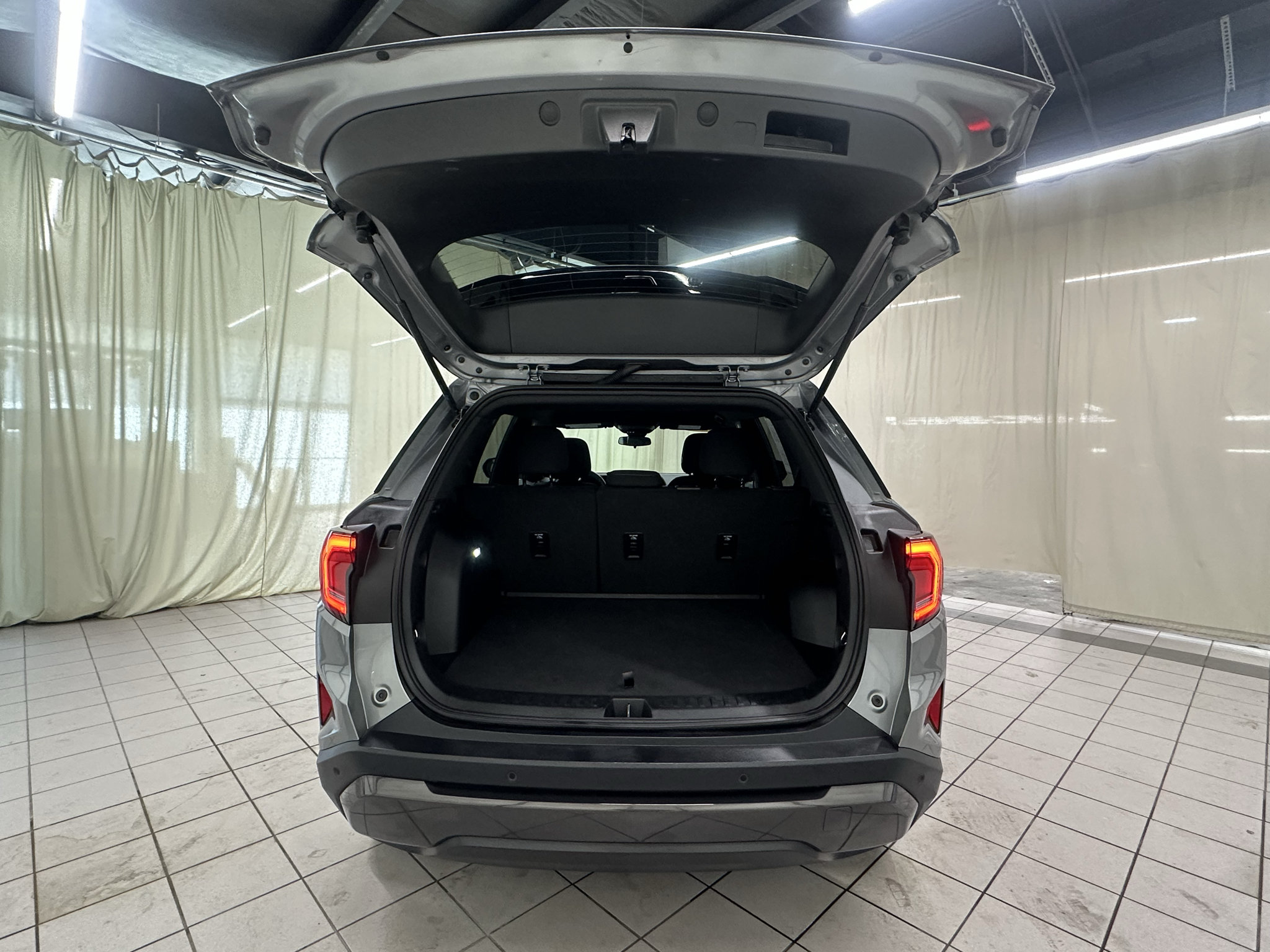 Used 2026 GMC Terrain Elevation AWD/4WD image 10
