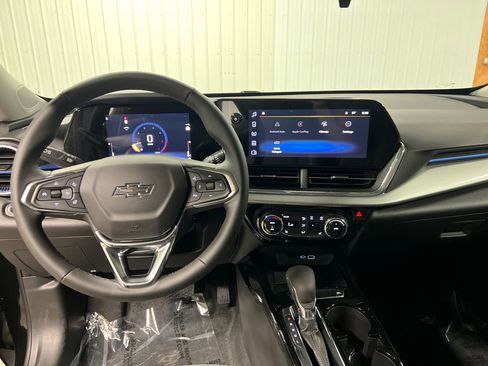 New 2026 Chevrolet Trax LT w/ Driver Confidence Package FWD image 14