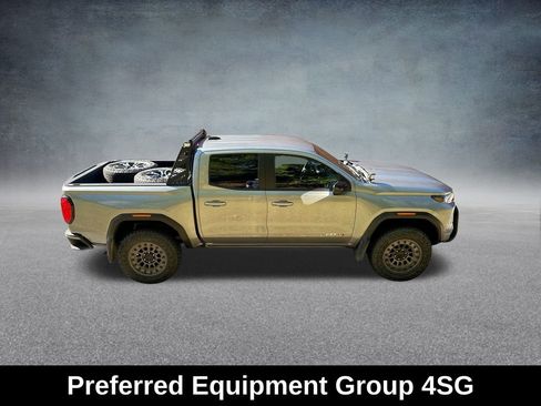 Used 2024 GMC Canyon AT4 w/ Canyon Safety Plus Package image 11