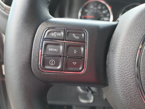 Used 2018 Jeep Wrangler Unlimited Sport S AWD/4WD image 16