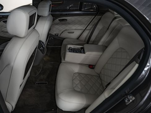 Used 2013 Bentley Mulsanne RWD image 34