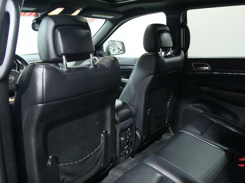 Used 2017 Jeep Grand Cherokee Limited AWD/4WD image 26