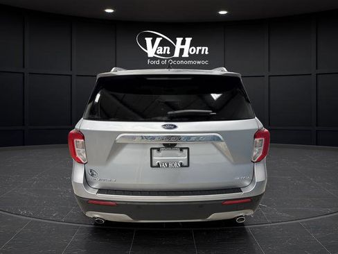 Used 2023 Ford Explorer Limited AWD/4WD image 14