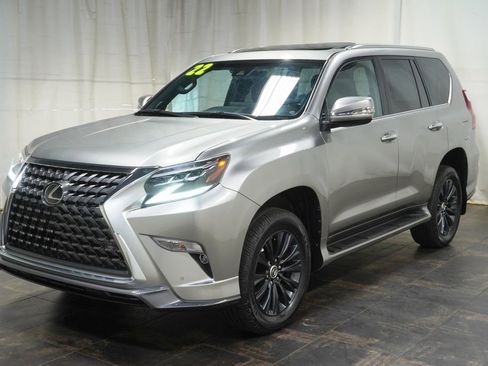 Used 2022 Lexus GX 460 Premium w/ Accessory Package AWD/4WD image 2
