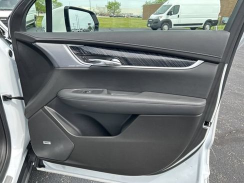 Used 2024 Cadillac XT6 Premium Luxury AWD/4WD image 27