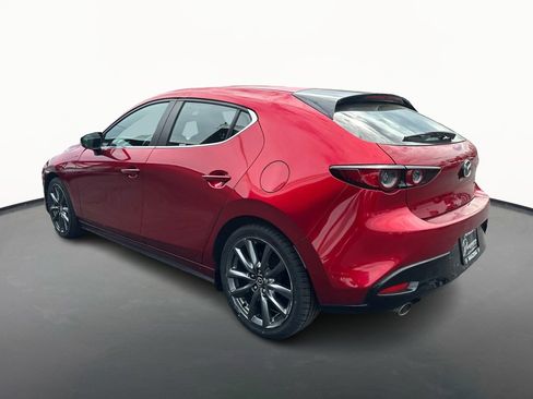 Used 2019 MAZDA MAZDA3 Hatchback FWD image 5