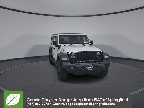 Used 2020 Jeep Wrangler Unlimited Sport AWD/4WD image 3