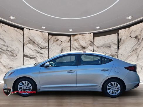 Used 2020 Hyundai Elantra SE w/ Cargo Package (C1) FWD image 5