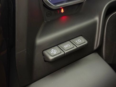 Used 2024 GMC Sierra 1500 AT4 w/ Technology Package AWD/4WD image 16