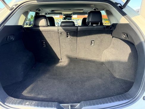 Used 2017 MAZDA CX-5 Touring w/ Preferred Equipment Package FWD image 21