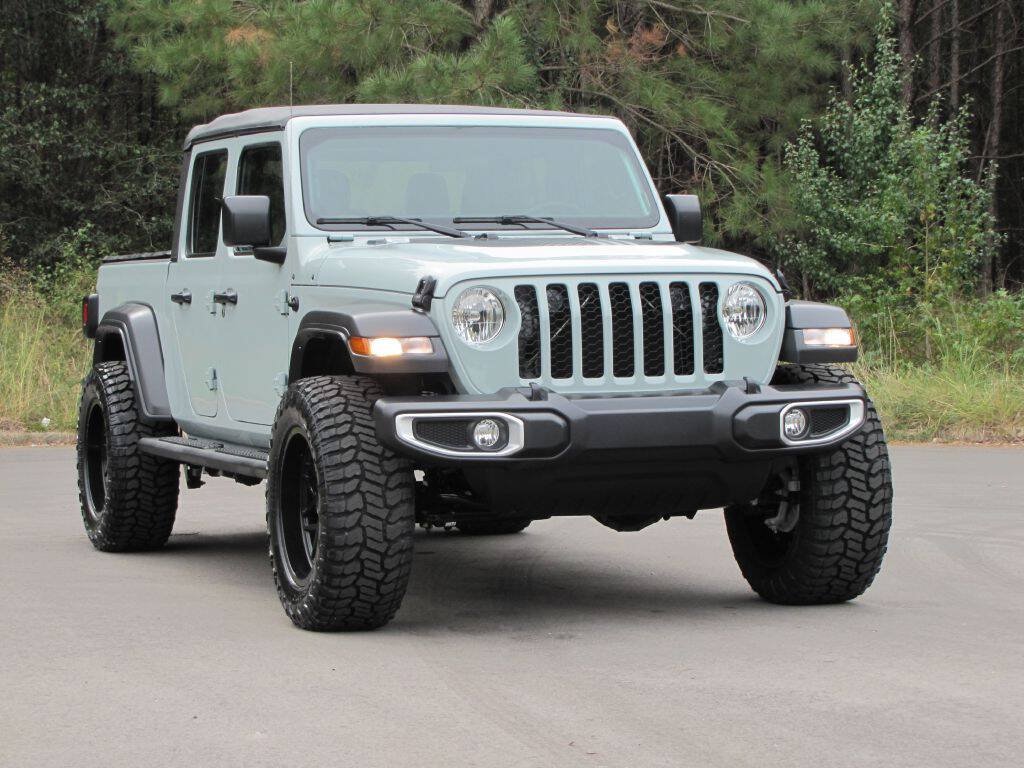 Used 2023 Jeep Gladiator Sport AWD/4WD image 8