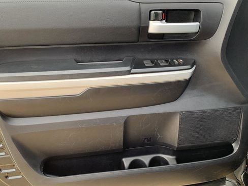 Used 2020 Toyota Tundra SR5 w/ SR5 Upgrade Package image 18