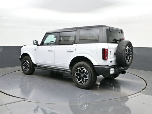 Used 2023 Ford Bronco Outer Banks image 5
