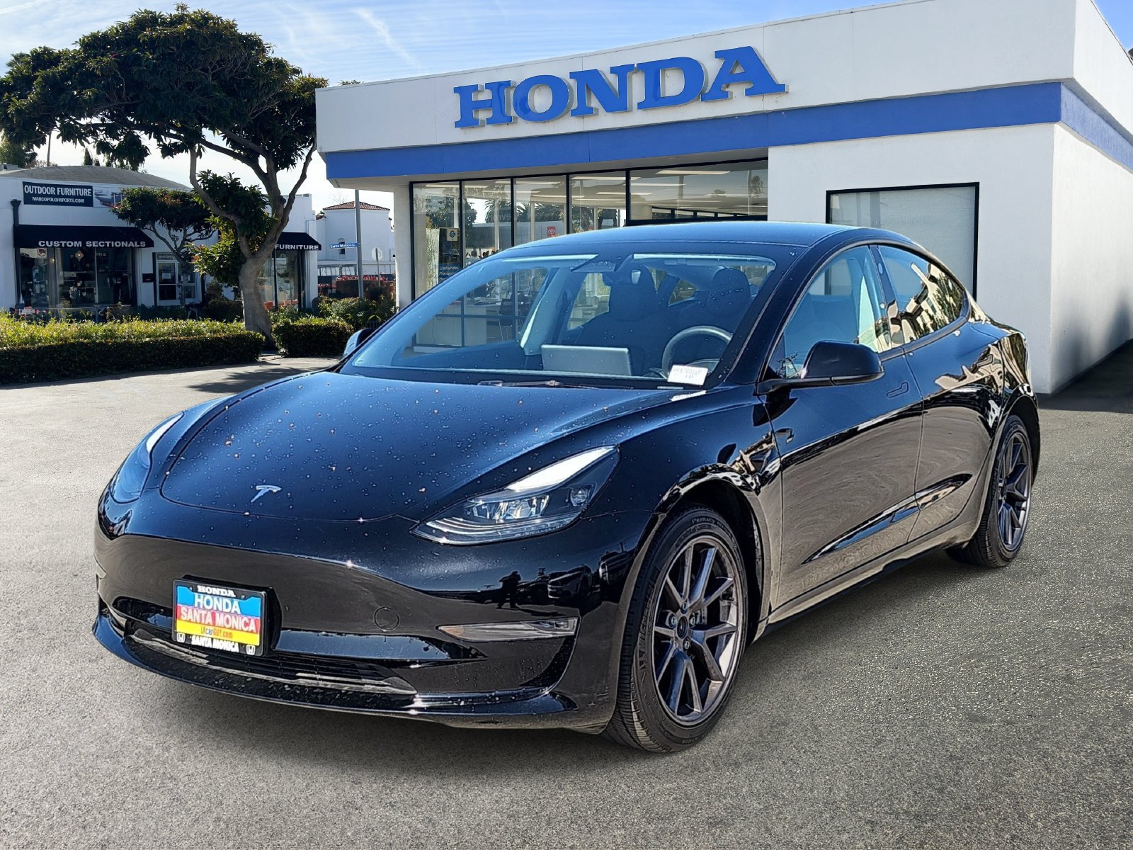 Used 2023 Tesla Model 3 Standard Range RWD image 1