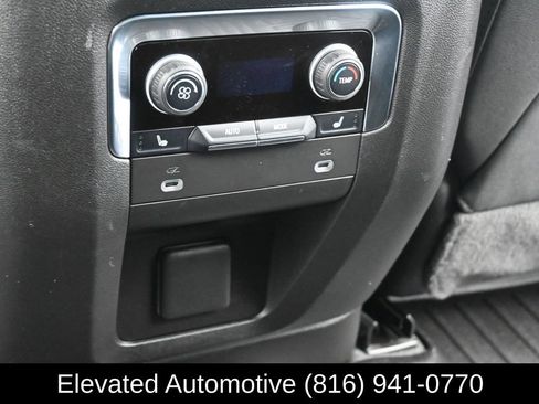 Used 2023 Chevrolet Tahoe Z71 w/ Luxury Package AWD/4WD image 16