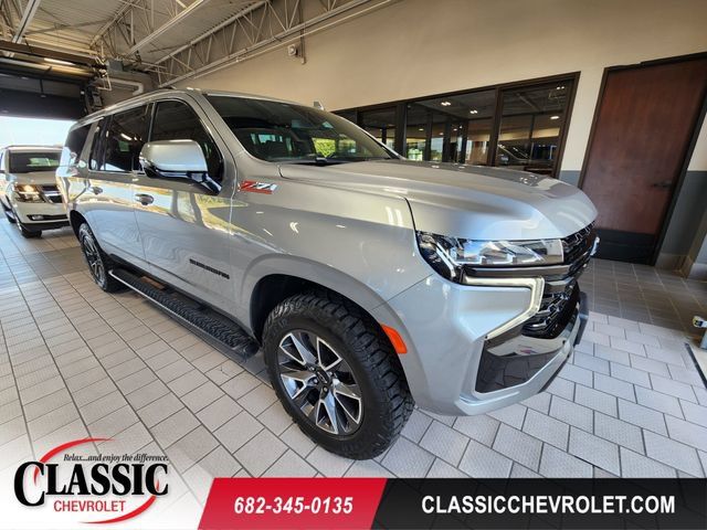 Used 2024 Chevrolet Suburban Z71 w/ Luxury Package AWD/4WD image 1