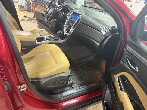 Used 2015 Cadillac SRX Luxury image 18