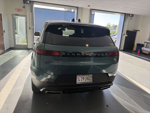 Used 2023 Land Rover Range Rover Sport SE image 4
