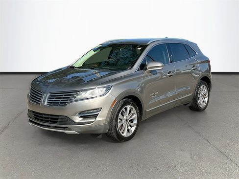 Used 2017 Lincoln MKC Select w/ Select Plus Package image 3