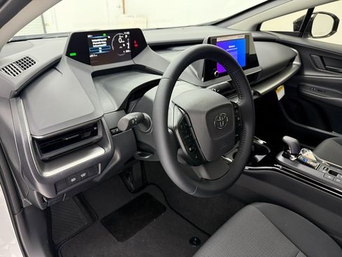New 2026 Toyota Prius LE image 8