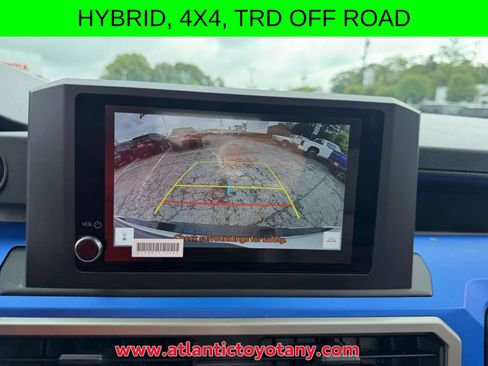 Used 2025 Toyota Tacoma TRD Off-Road AWD/4WD image 25
