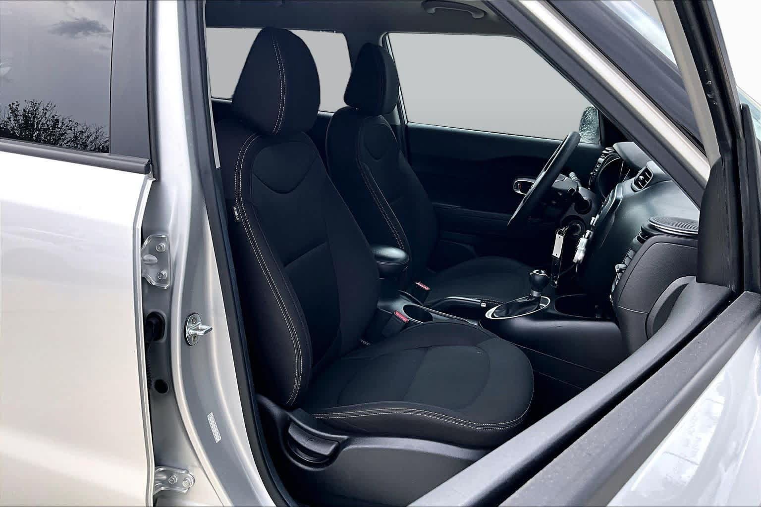Used 2019 Kia Soul FWD image 7